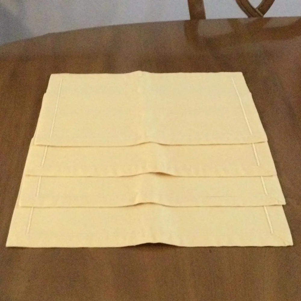 Unbranded Pale Yellow Set of 4 Placemats
